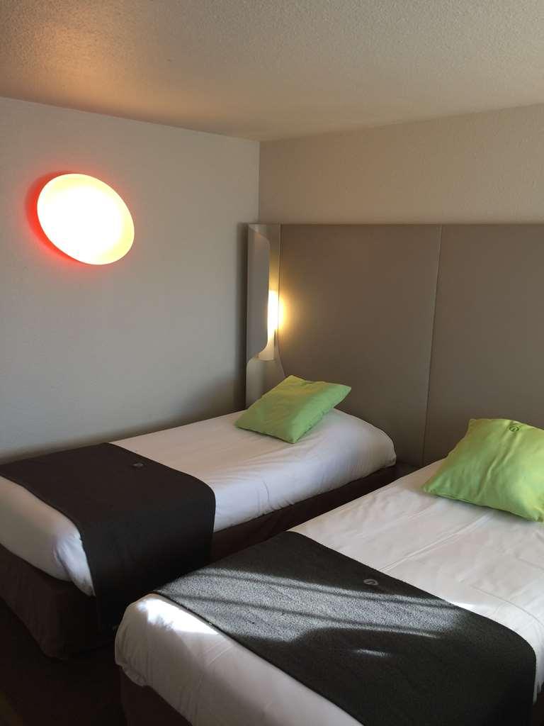 Campanile Montpellier Est Le Millenaire Hotel Room photo