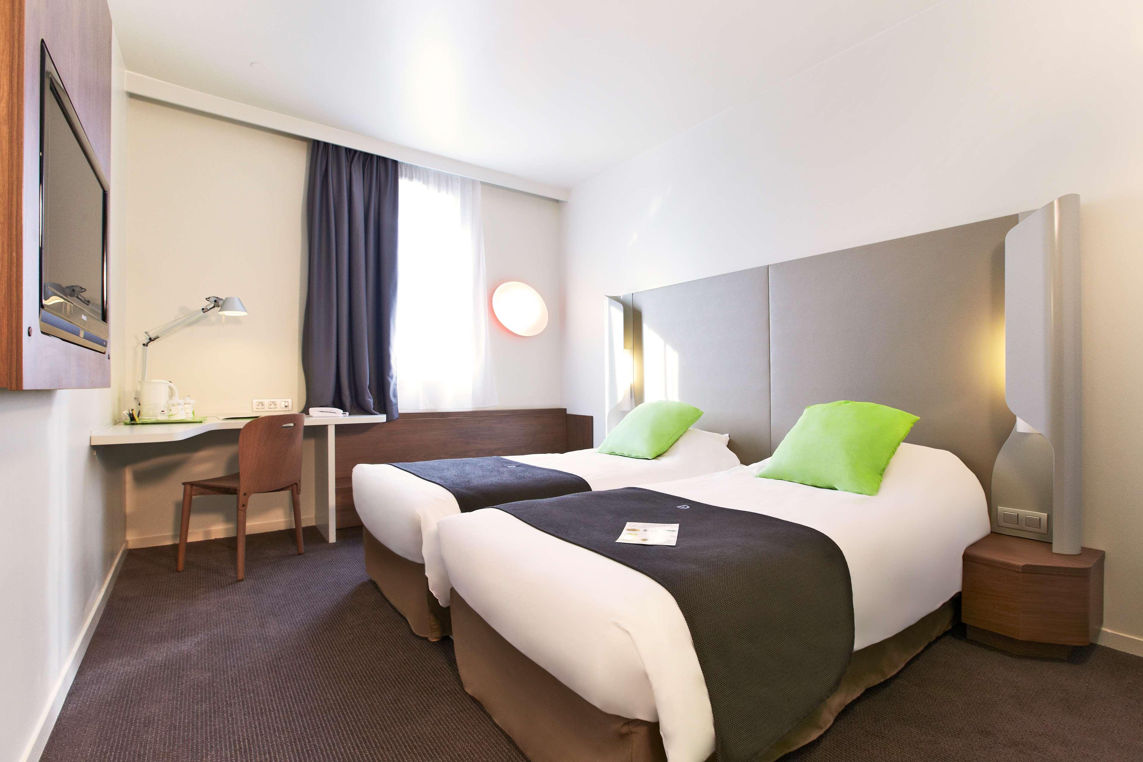 Campanile Montpellier Est Le Millenaire Hotel Exterior photo