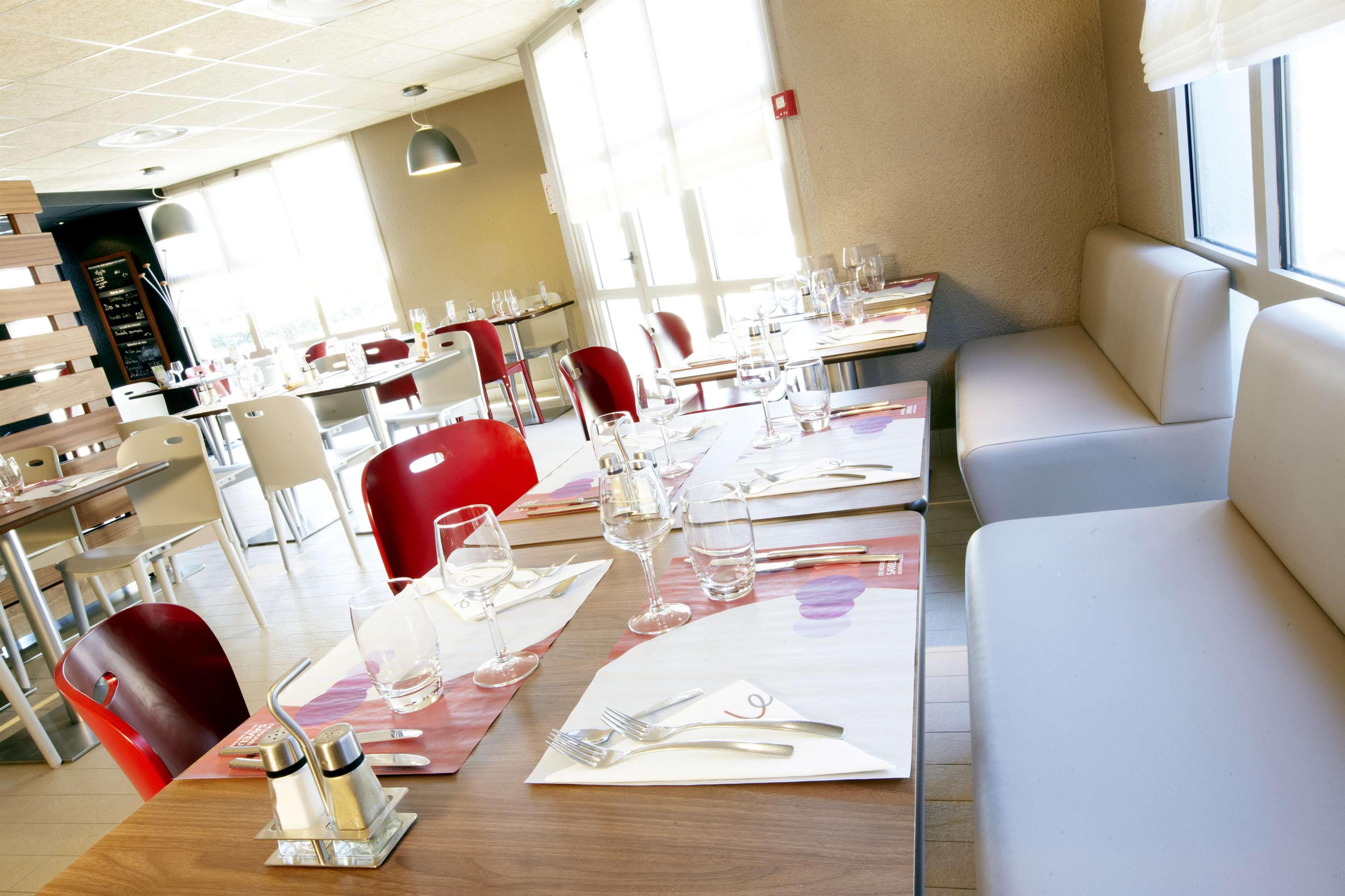 Campanile Montpellier Est Le Millenaire Hotel Restaurant photo